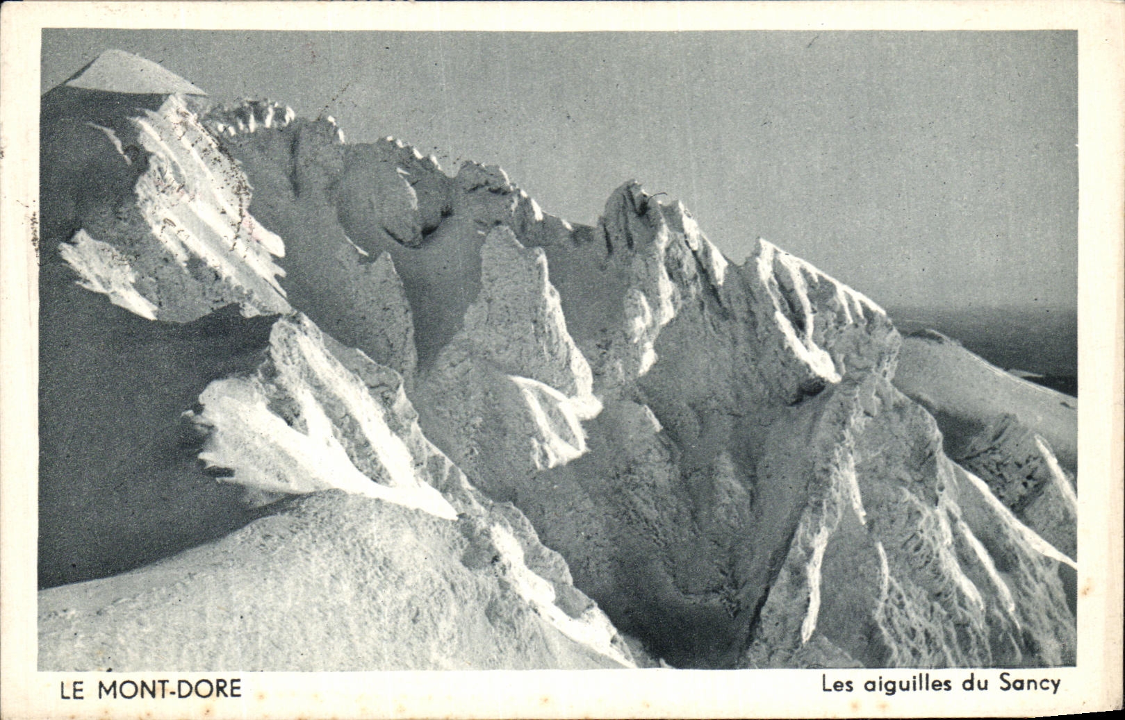 VINTAGE POSTCARD the Mount Gilds the Needles of Sancy