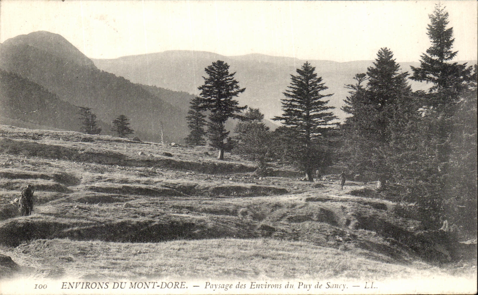 VINTAGE POSTCARD Environs of the Mount Gilds Landscape of the surroundings of Puy de Sancy