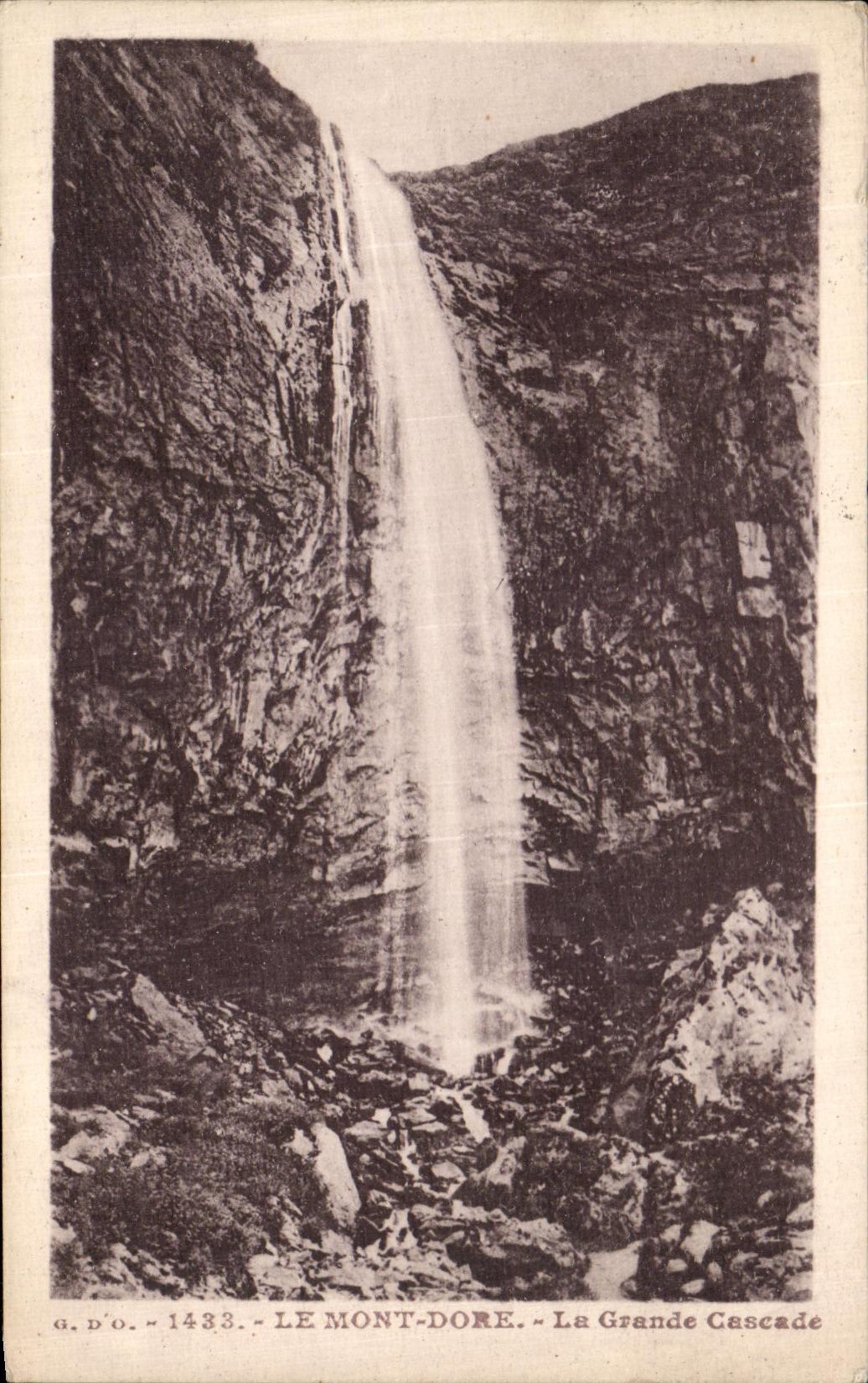 VINTAGE POSTCARD the Mount Gilds the Large Cascade