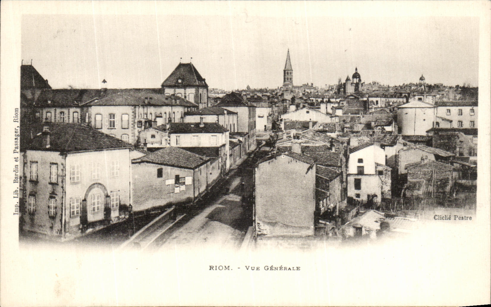 CPA Riom Vue Generale