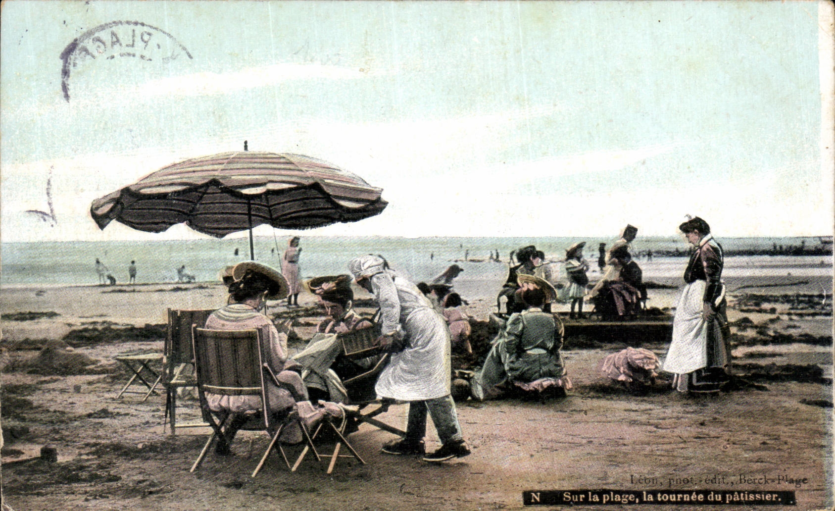 VINTAGE POSTCARD On the beach the round of the pastrycook