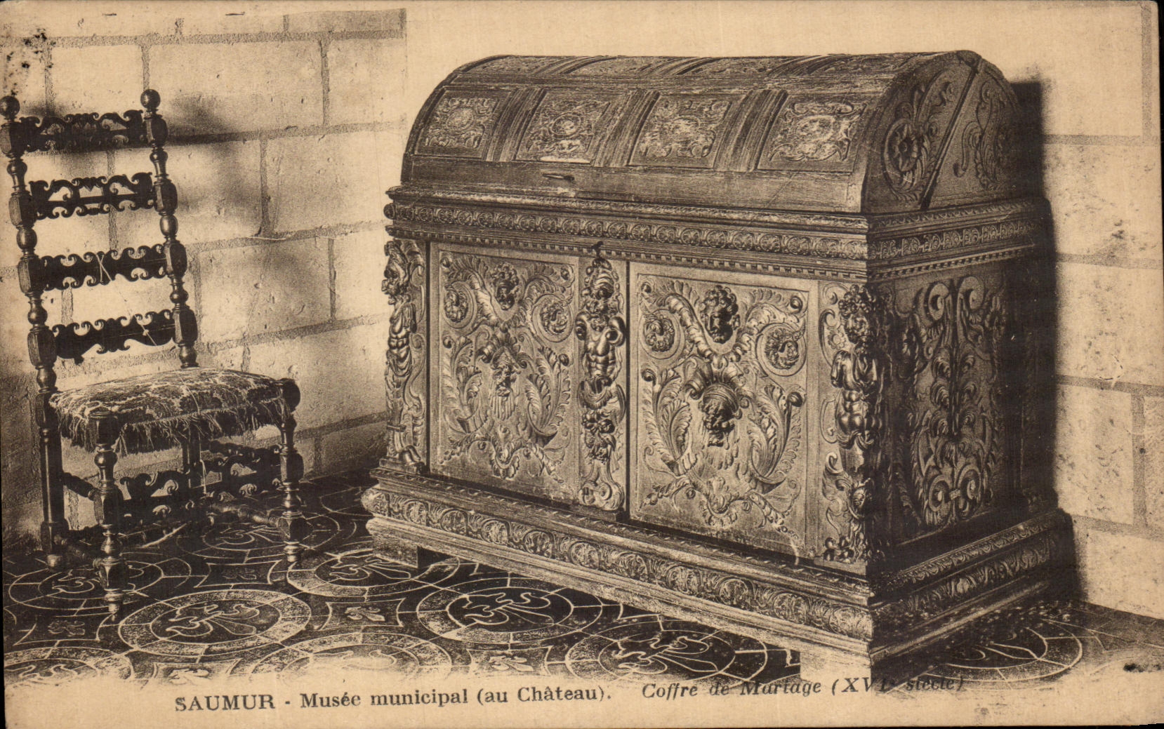 VINTAGE POSTCARD Municipal Saumur Musee Cases Marriage