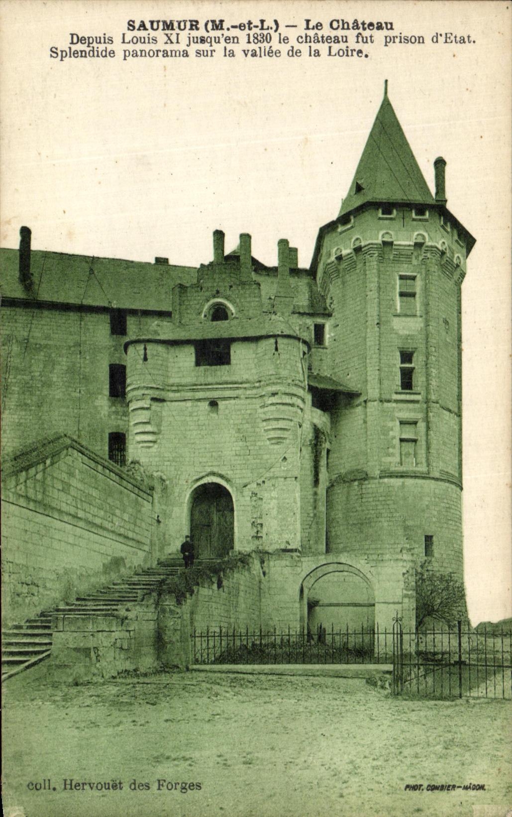 VINTAGE POSTCARD Saumur the Castle