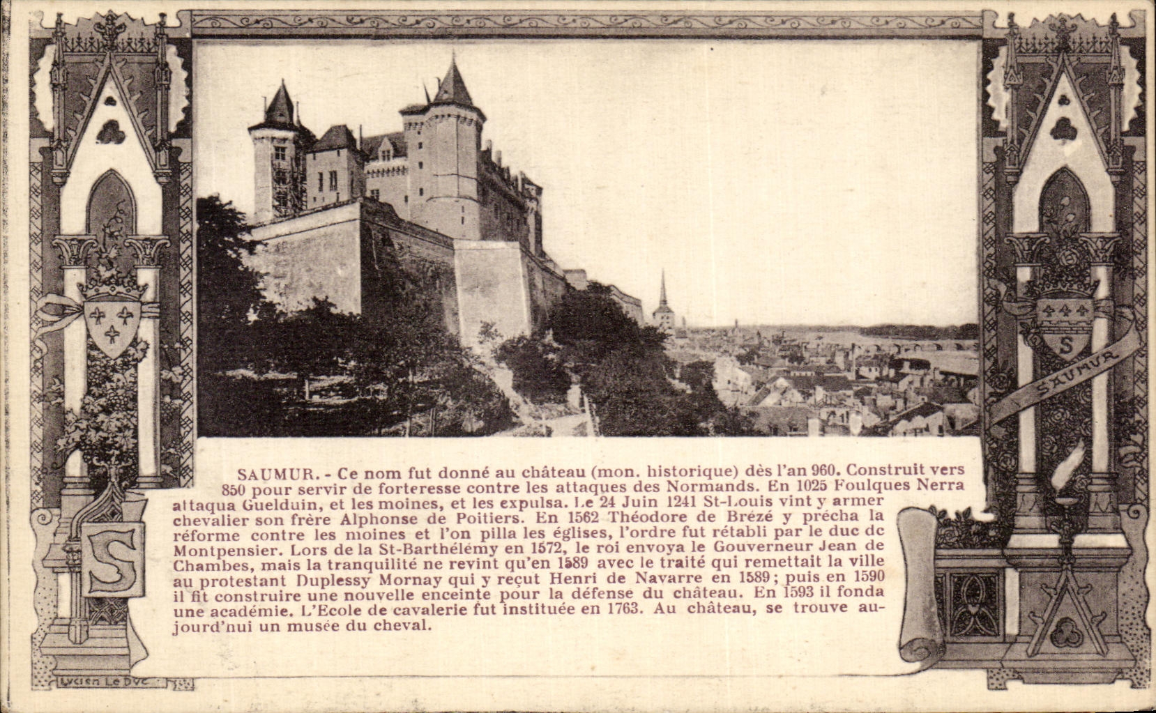 VINTAGE POSTCARD Saumur Castle