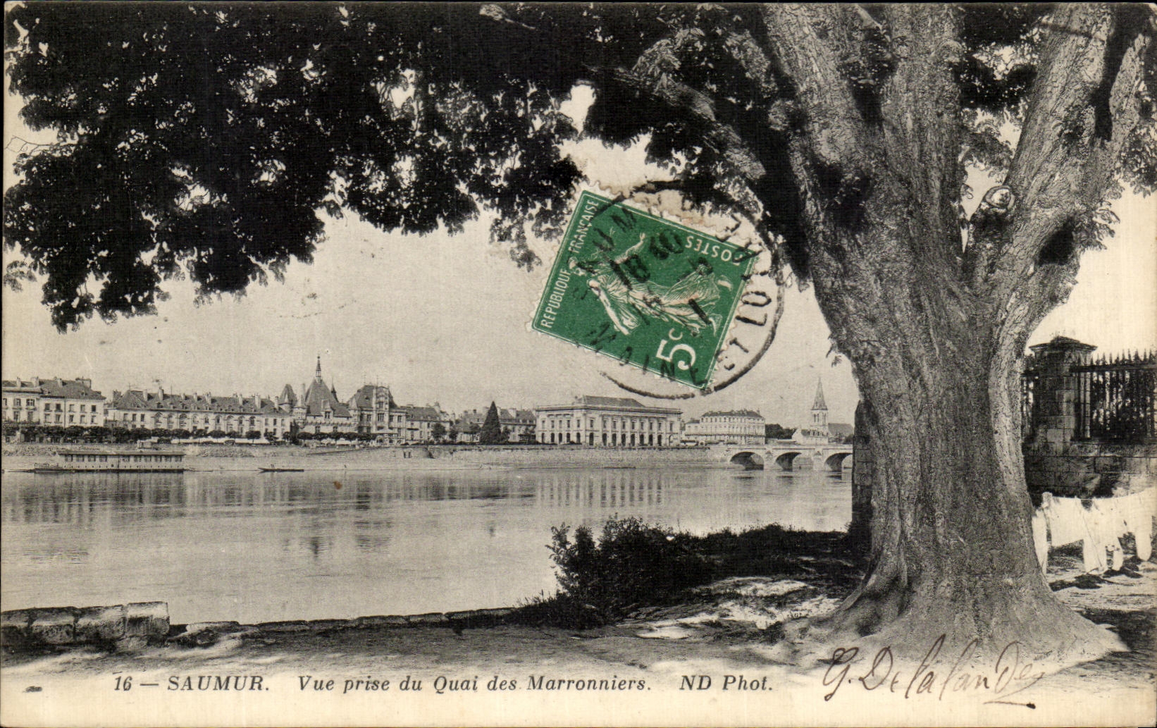 VINTAGE POSTCARD Saumur Seen from of the Quay of the Chestnut trees