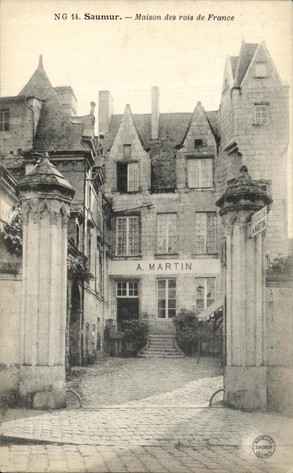 VINTAGE POSTCARD Saumur Maison of Kings de France has Martin