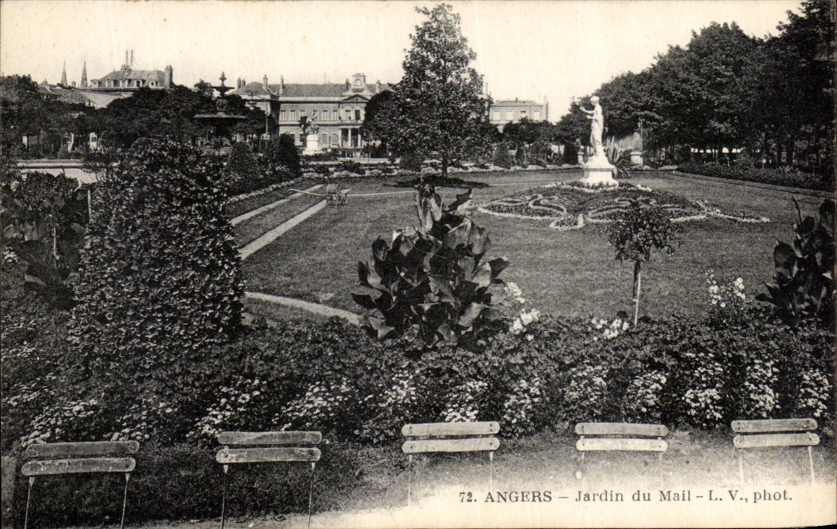 VINTAGE POSTCARD Angers Garden of the Email