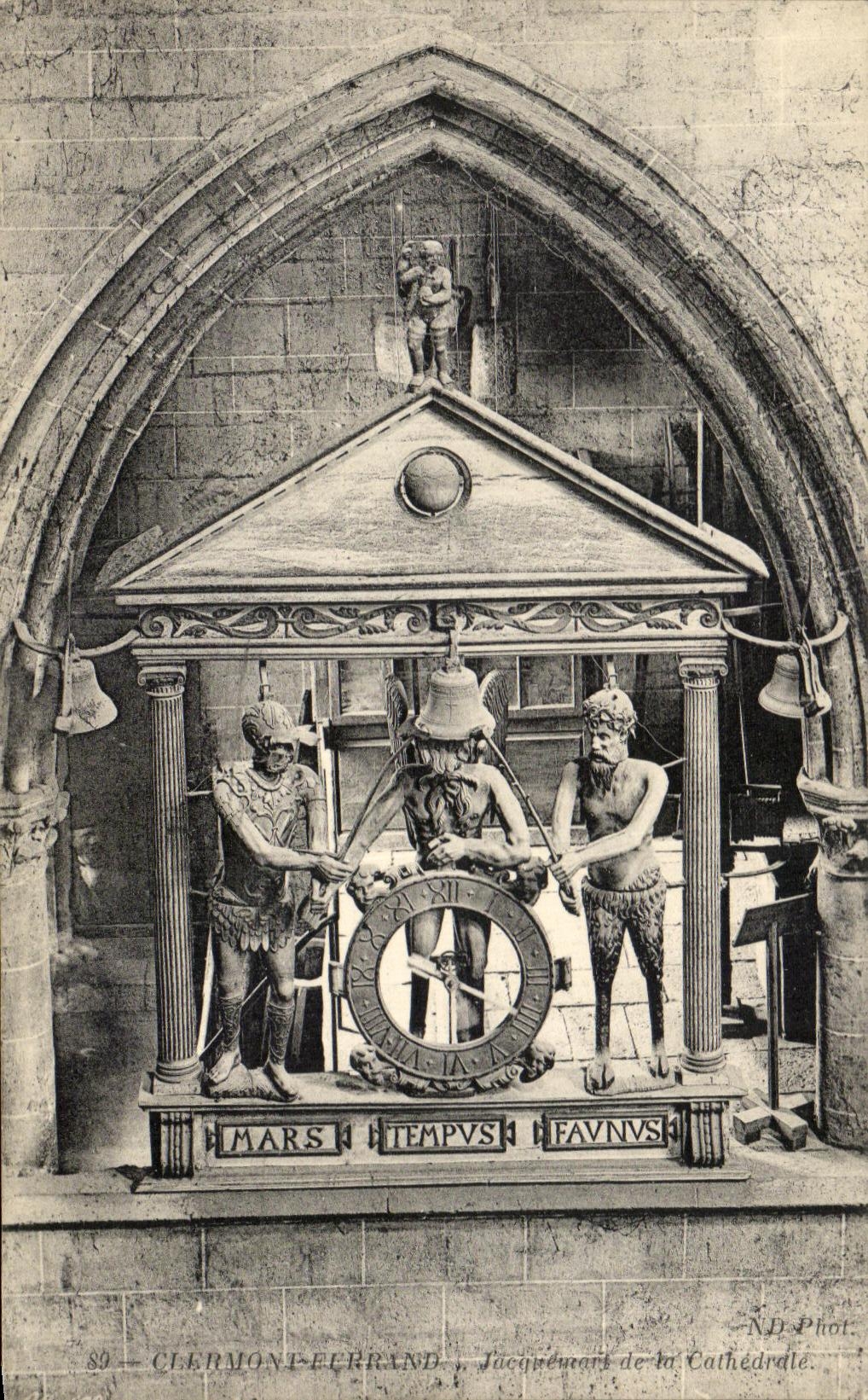 VINTAGE POSTCARD Clermont Ferrand Jacquemart of the cathedral