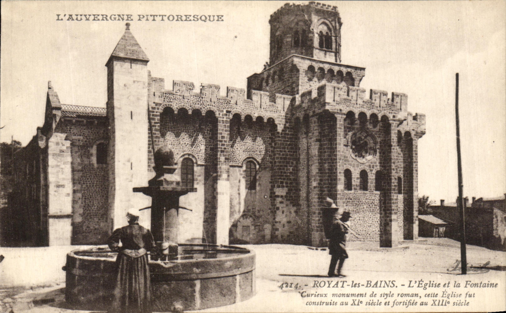 VINTAGE POSTCARD Royat Les Bains L Church And the Fountain nice shot