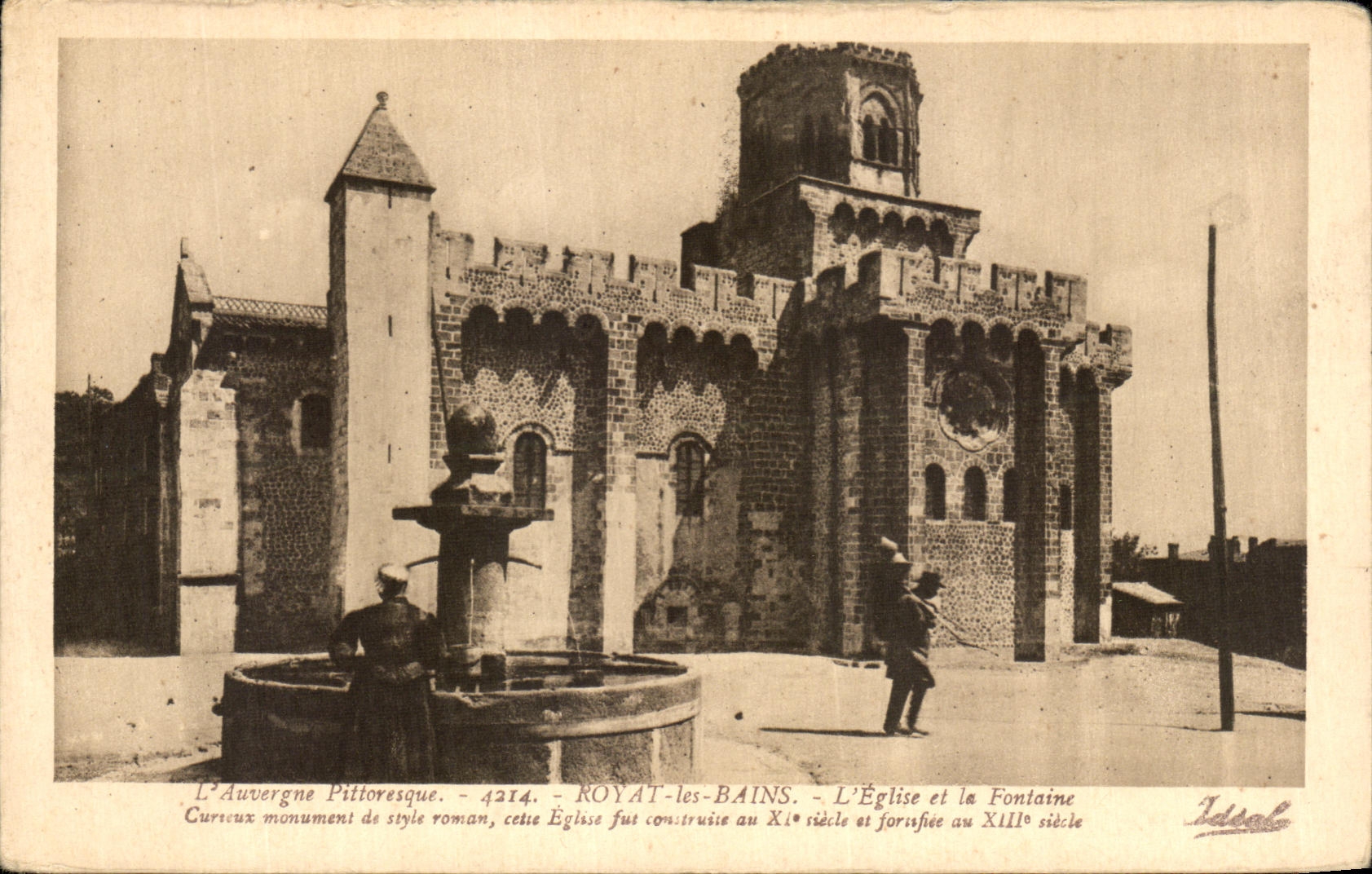 VINTAGE POSTCARD Royat Les Bains L Church And the Fountain