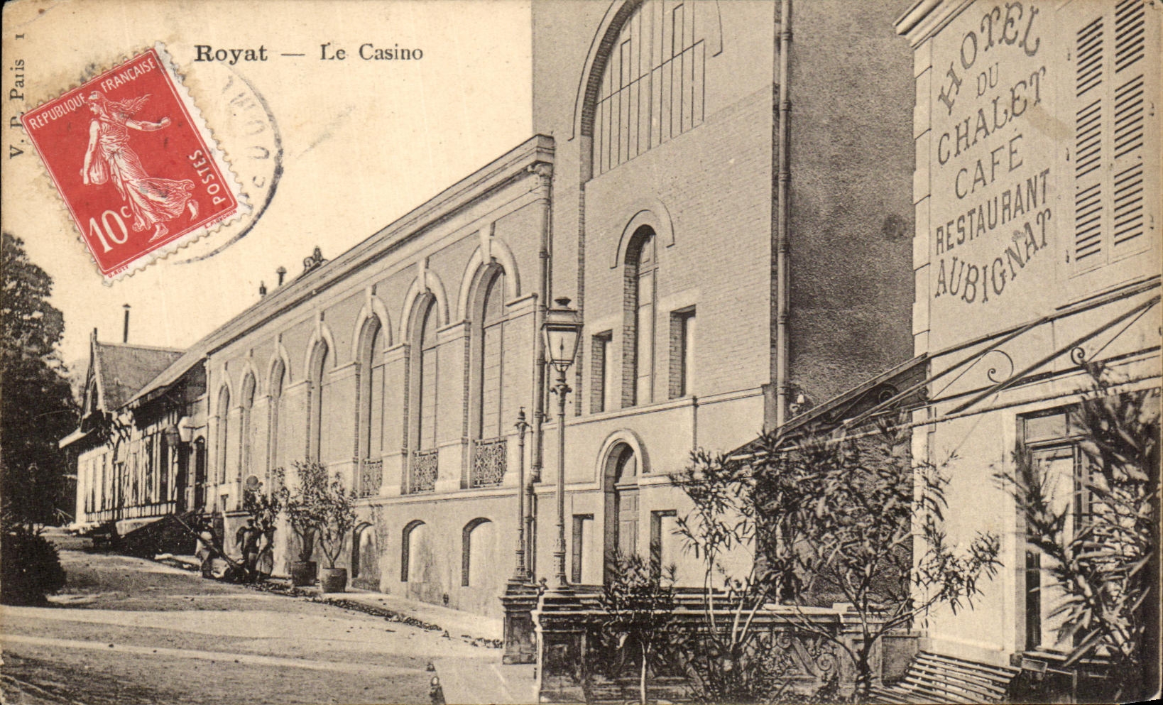 VINTAGE POSTCARD Royat the Casino
