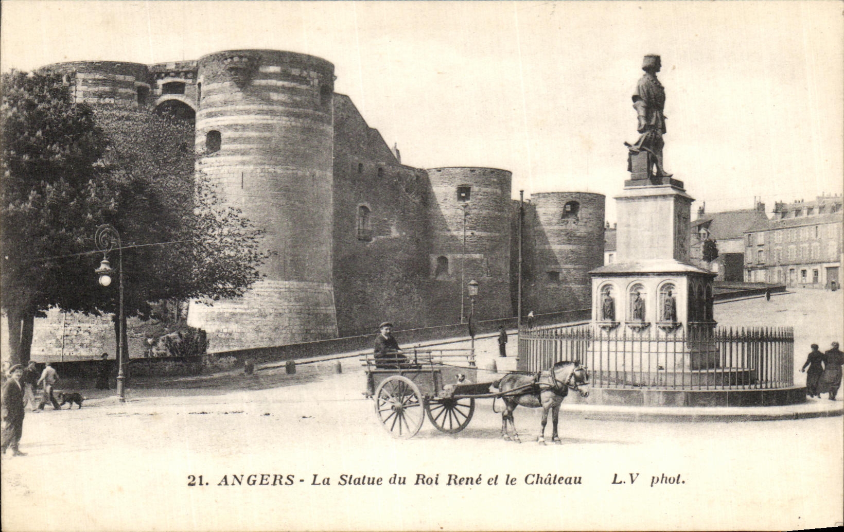 VINTAGE POSTCARD Angers the Statue of King Rene and the Castle Coach Horse