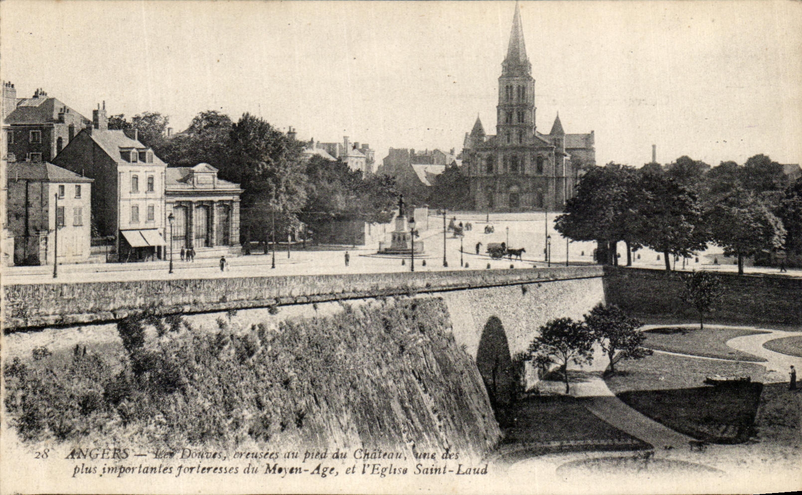 VINTAGE POSTCARD Angers the Statue of King Rene and the Castle