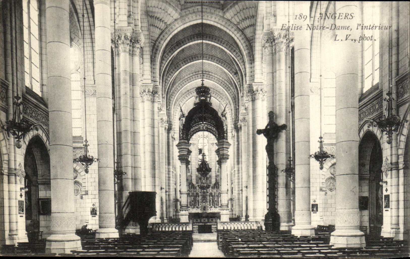 VINTAGE POSTCARD Angers Church Notre Dame L interior