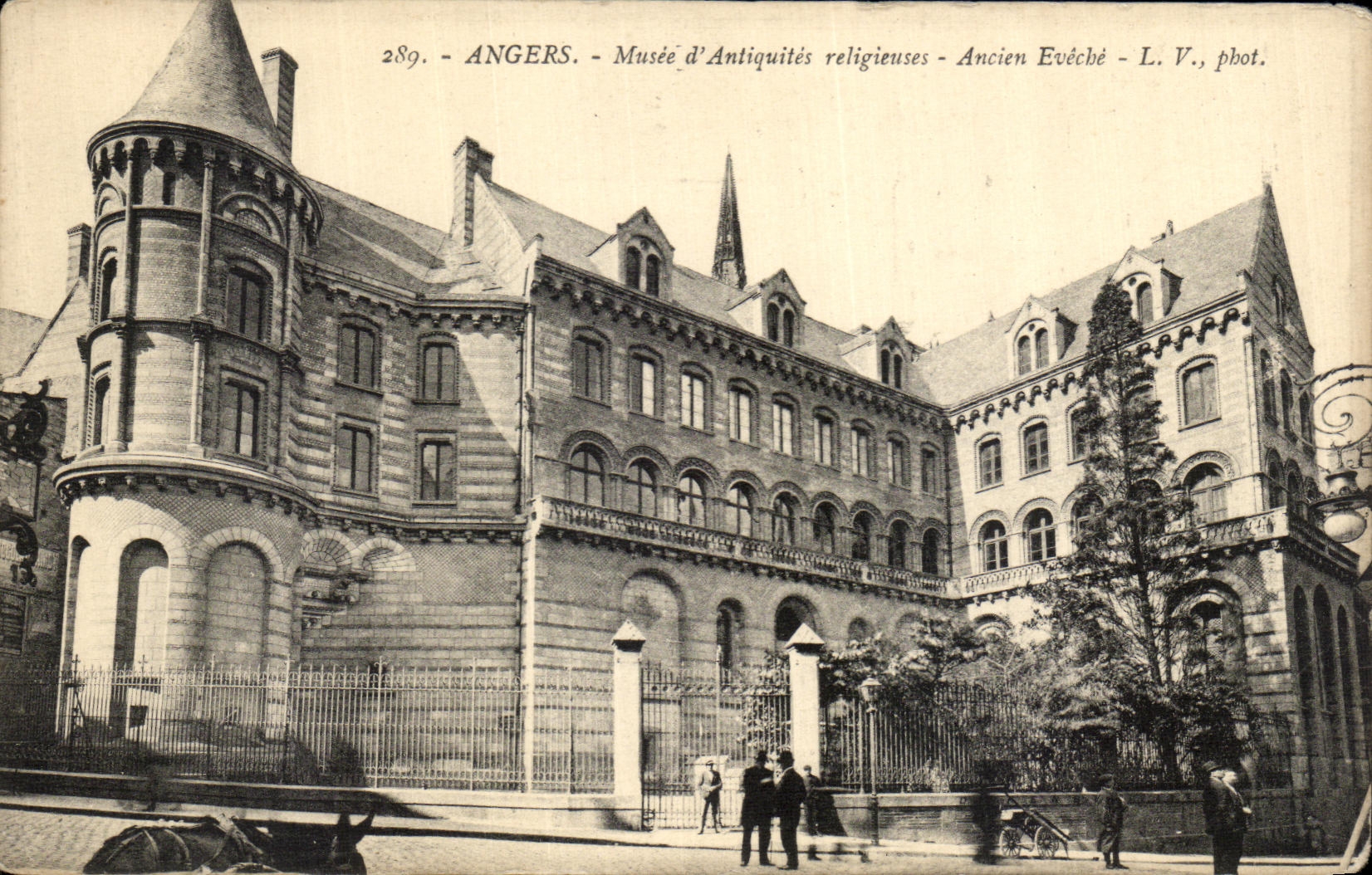 VINTAGE POSTCARD Angers Museum D Religious Antiquities Old eveche