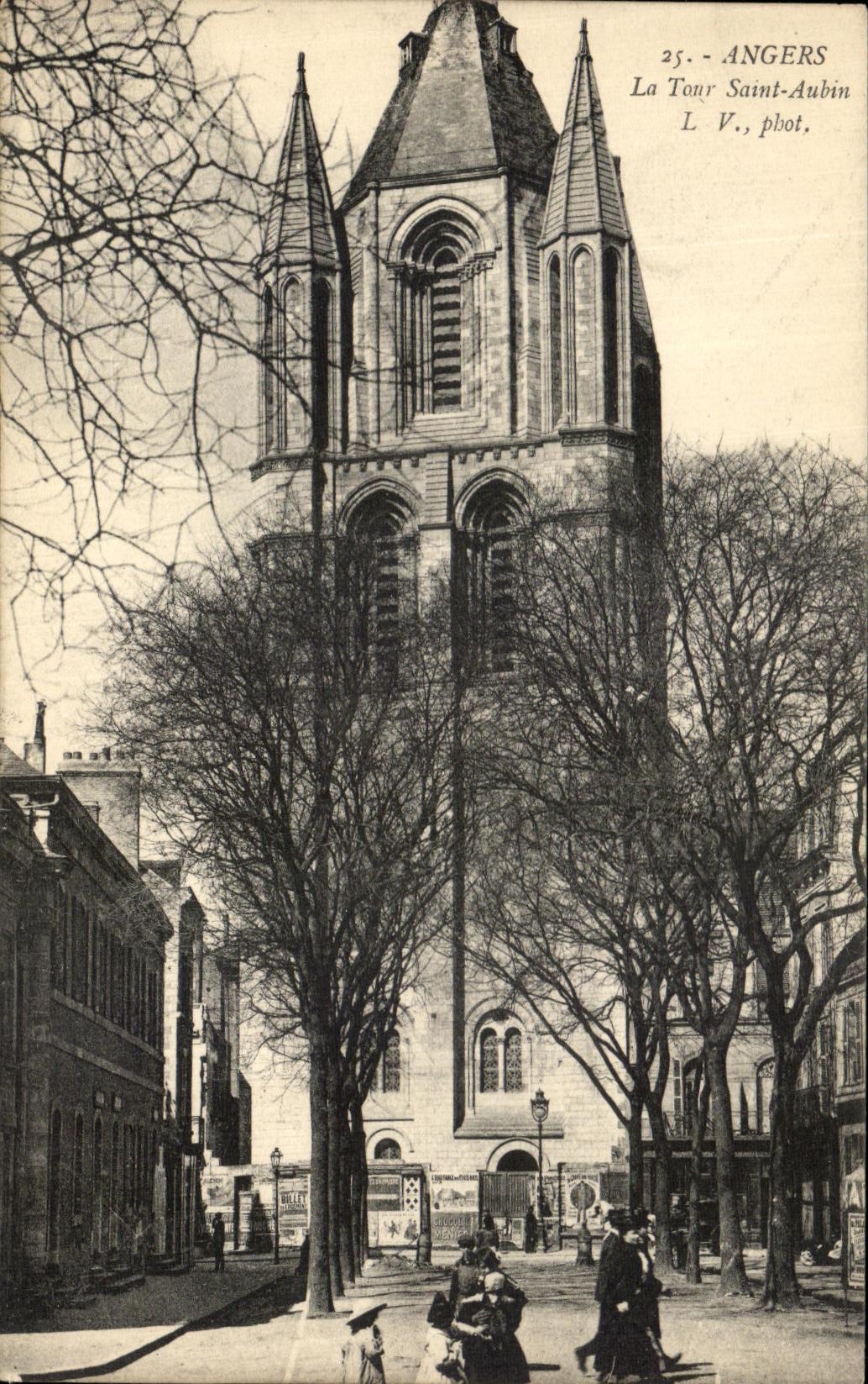 VINTAGE POSTCARD Angers the Tower Holy Aubin