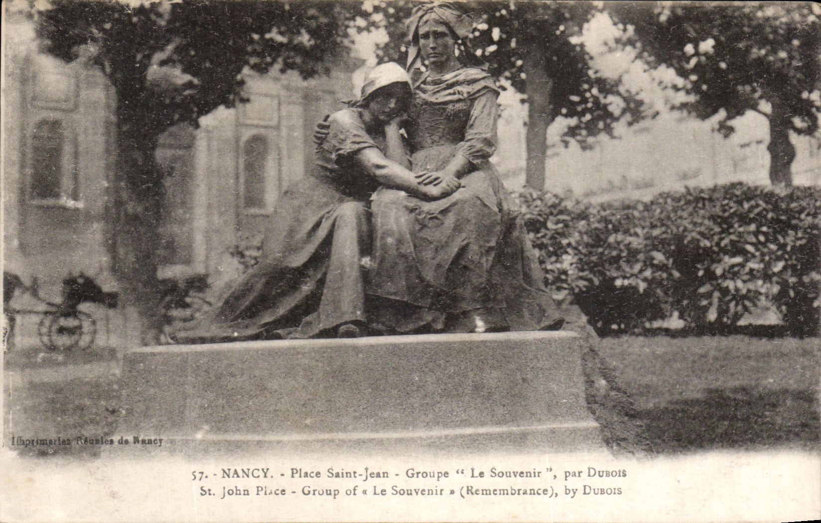 CPA Nancy Place Saint Jean Groupe Le Souvenir par Dubois Alsace lorraine