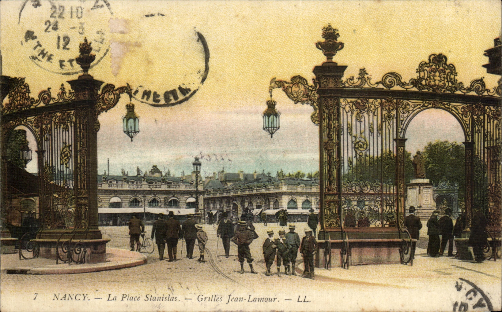 CPA Nancy La Place Stanislas Grilles Jean Lamour Enfants