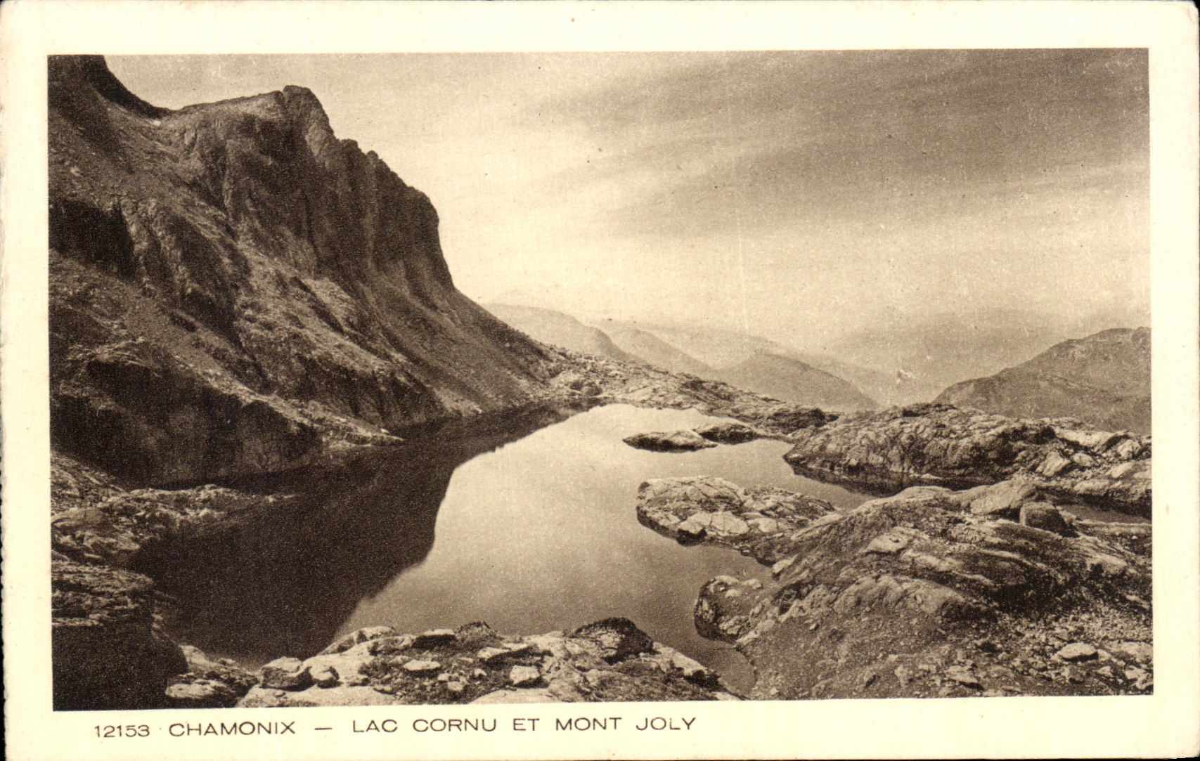 VINTAGE POSTCARD Chamonix Horned Lake And Jolly Mount