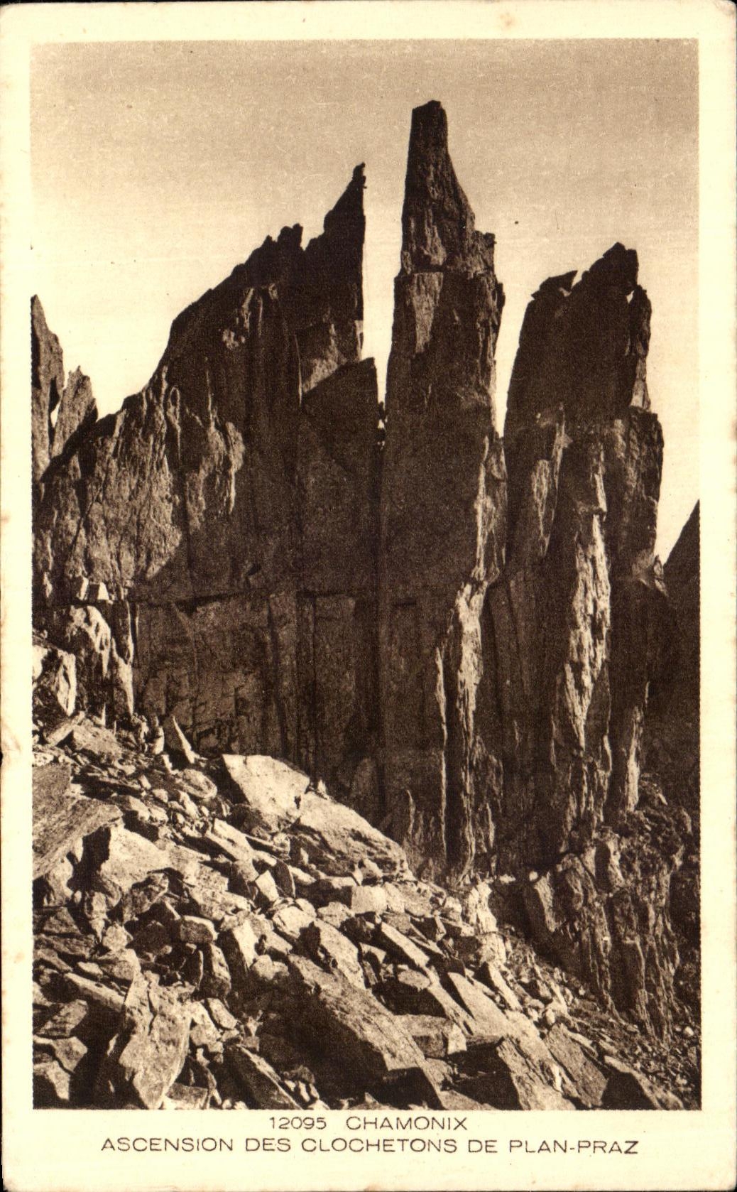 VINTAGE POSTCARD Chamonix Climbing Of the Pinnacles Of Praz Plan