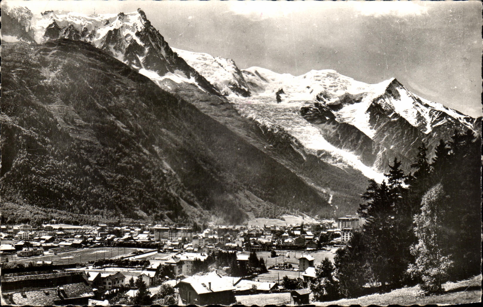 CPSM Chamonix Mont Blanc and Aiguille South