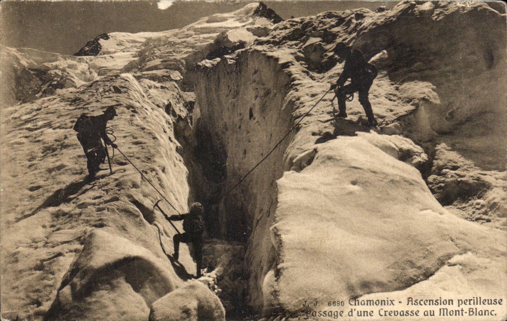 VINTAGE POSTCARD Chamonix Perilous Climbing Passage D a crack in Mont Blanc Alpinism