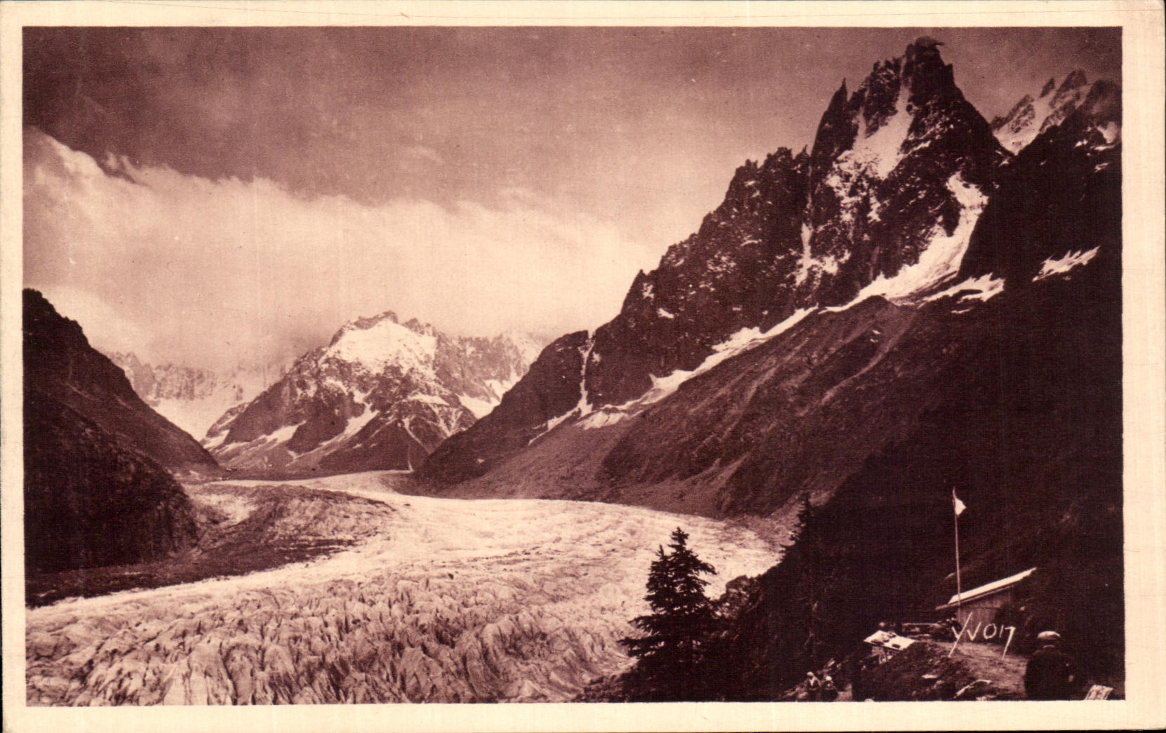 VINTAGE POSTCARD Chamonix Mont Blanc Sea of Ice and Large Charmoz