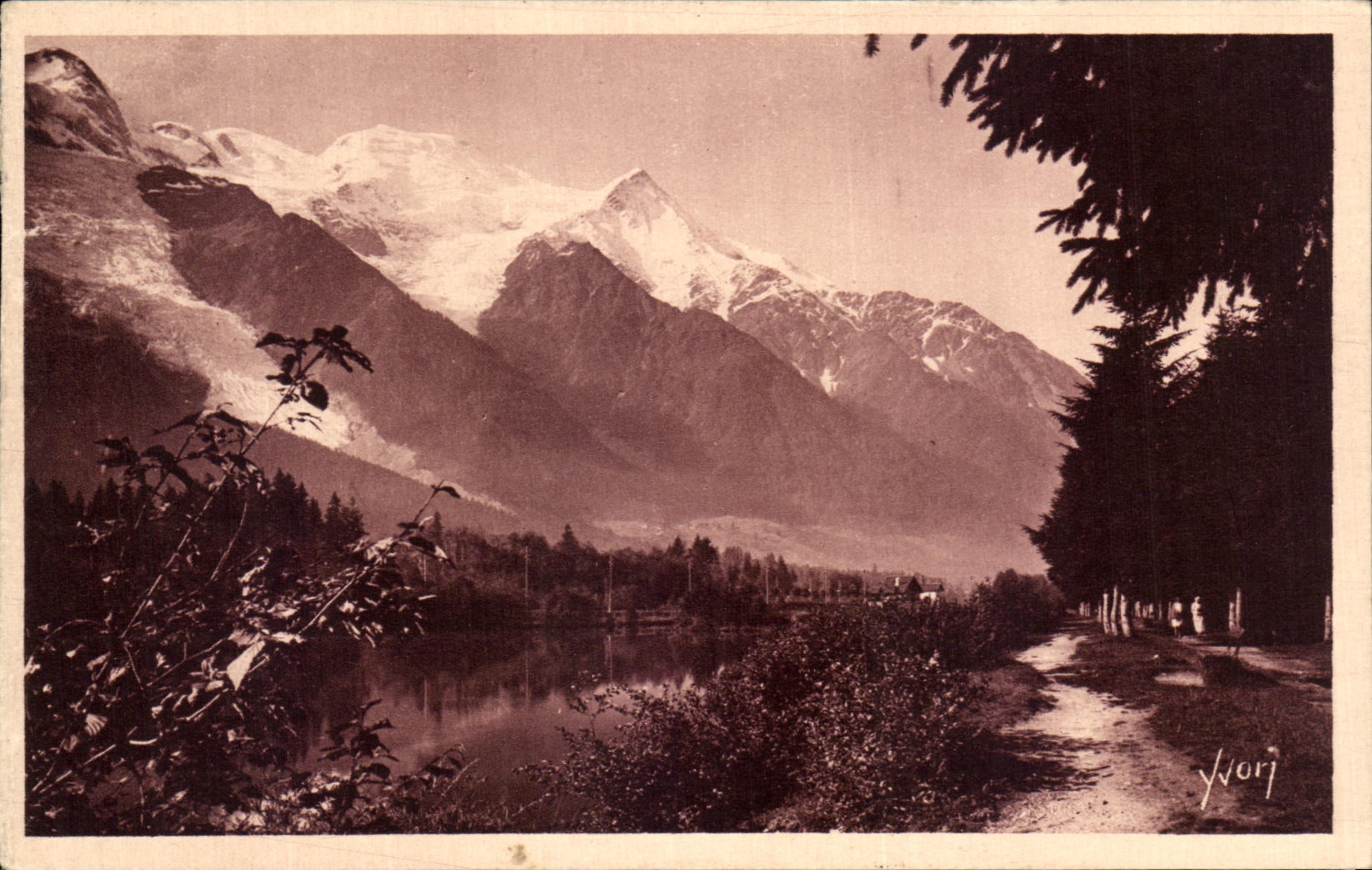 VINTAGE POSTCARD Chamonix Mont Blanc the Mirror of Mont Blanc
