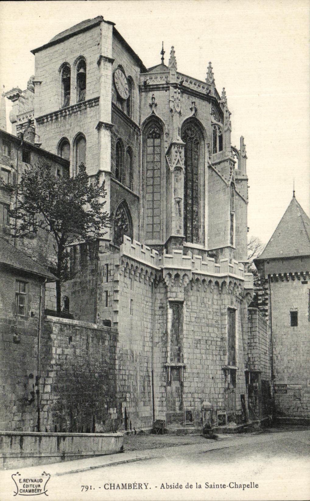 VINTAGE POSTCARD Chambery Apse of Sainte the Vault