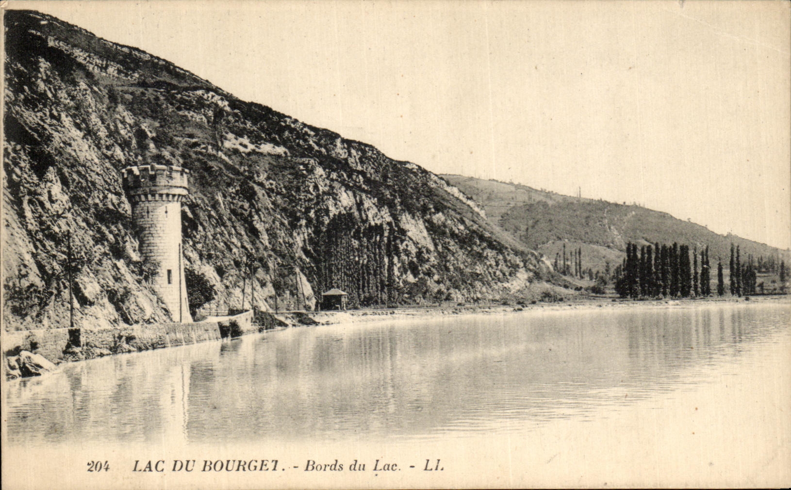 VINTAGE POSTCARD Lake Of Le Bourget Edges of the Lake