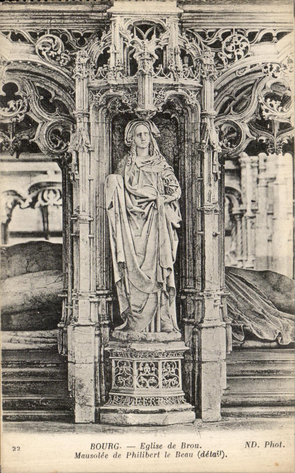 VINTAGE POSTCARD Borough Church Of Husks Figures of Of Musole De Philibert Beautiful