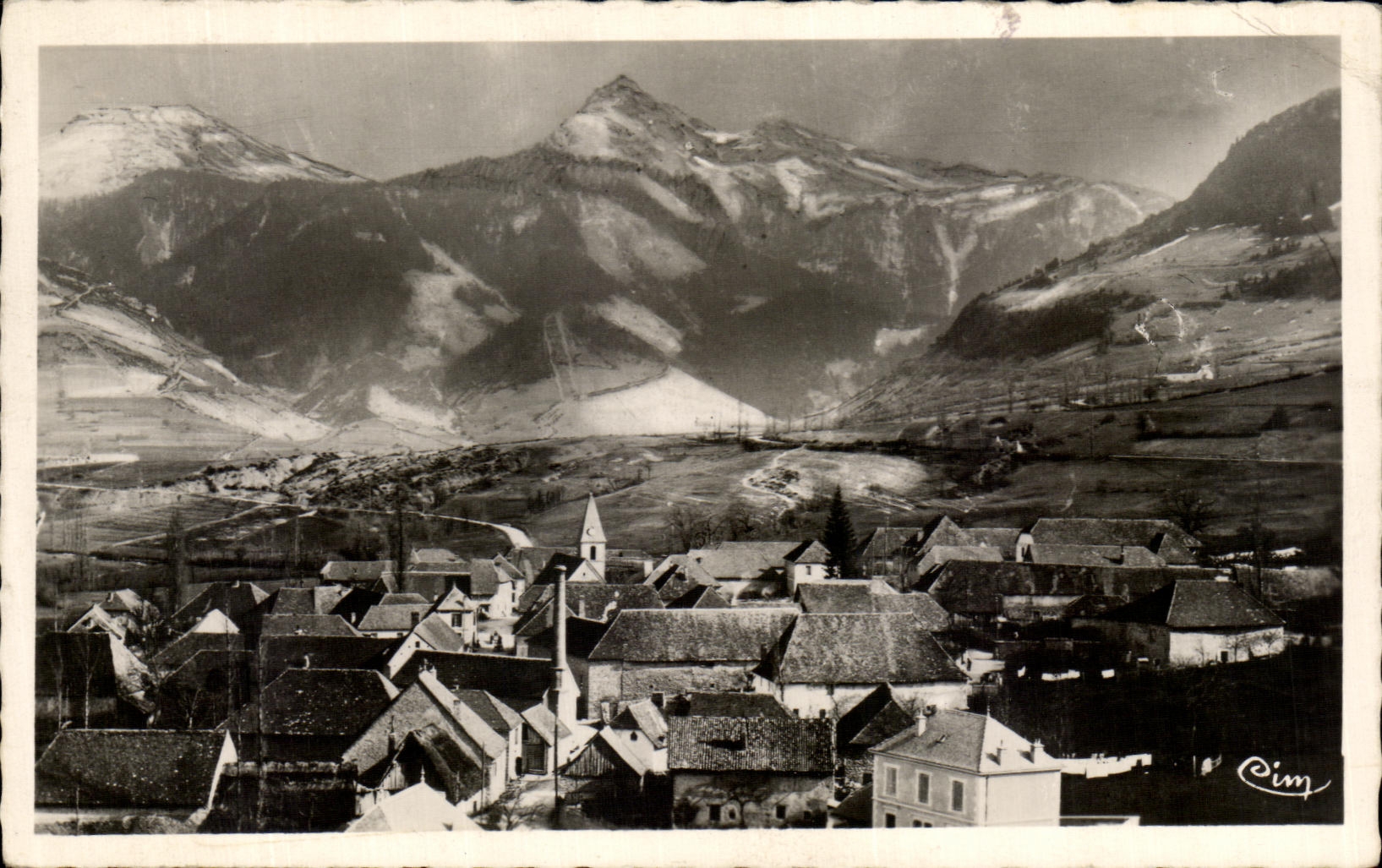 VINTAGE POSTCARD Holy Trieves Maurice View