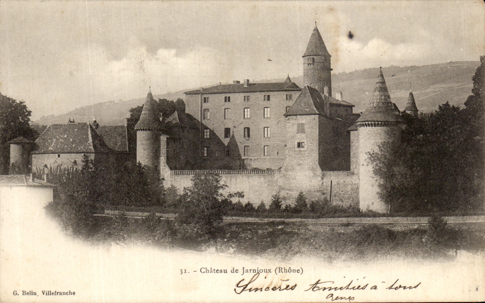 VINTAGE POSTCARD Castle of Jarnioux