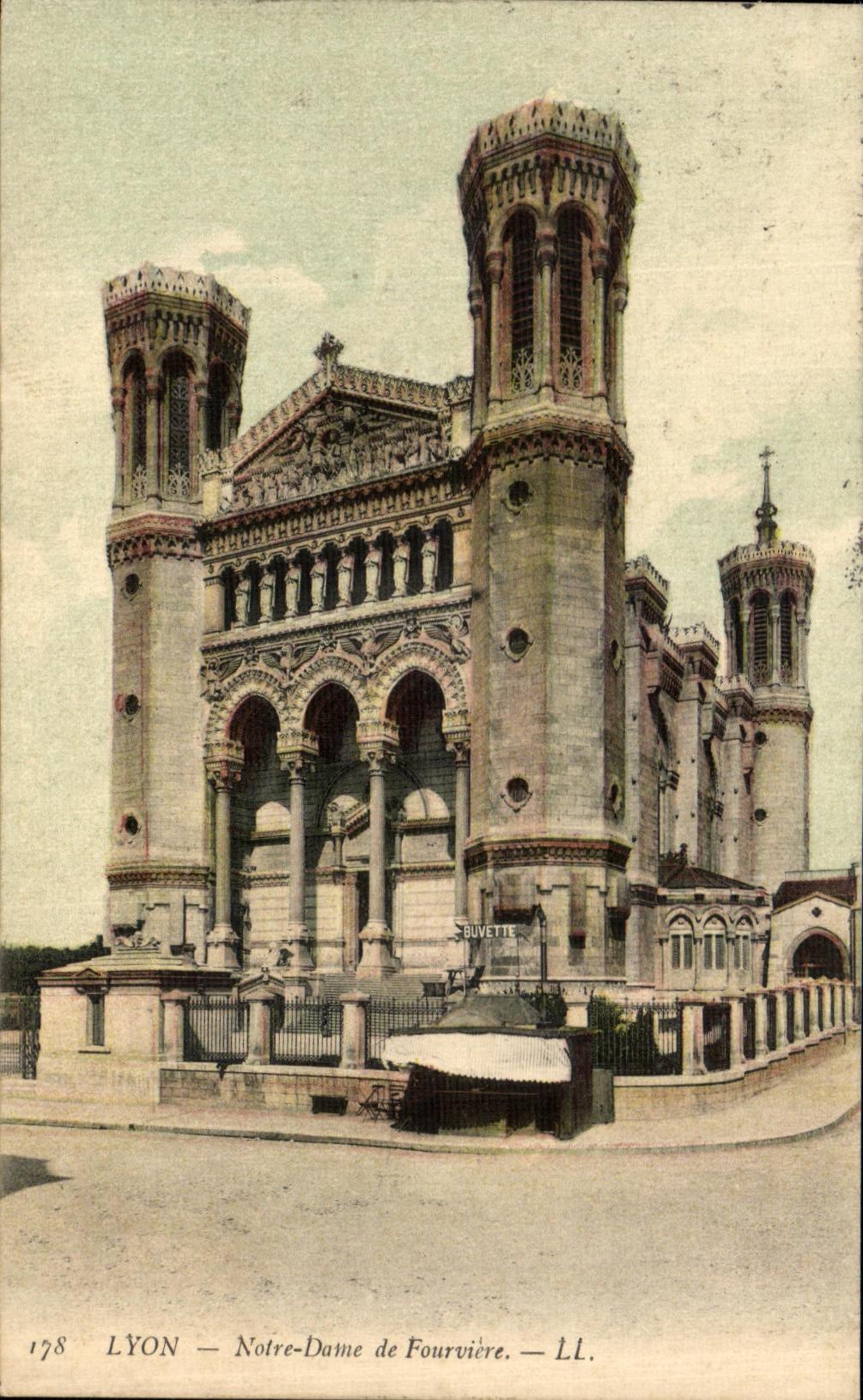 VINTAGE POSTCARD Lyon Notre Dame de Fourviere
