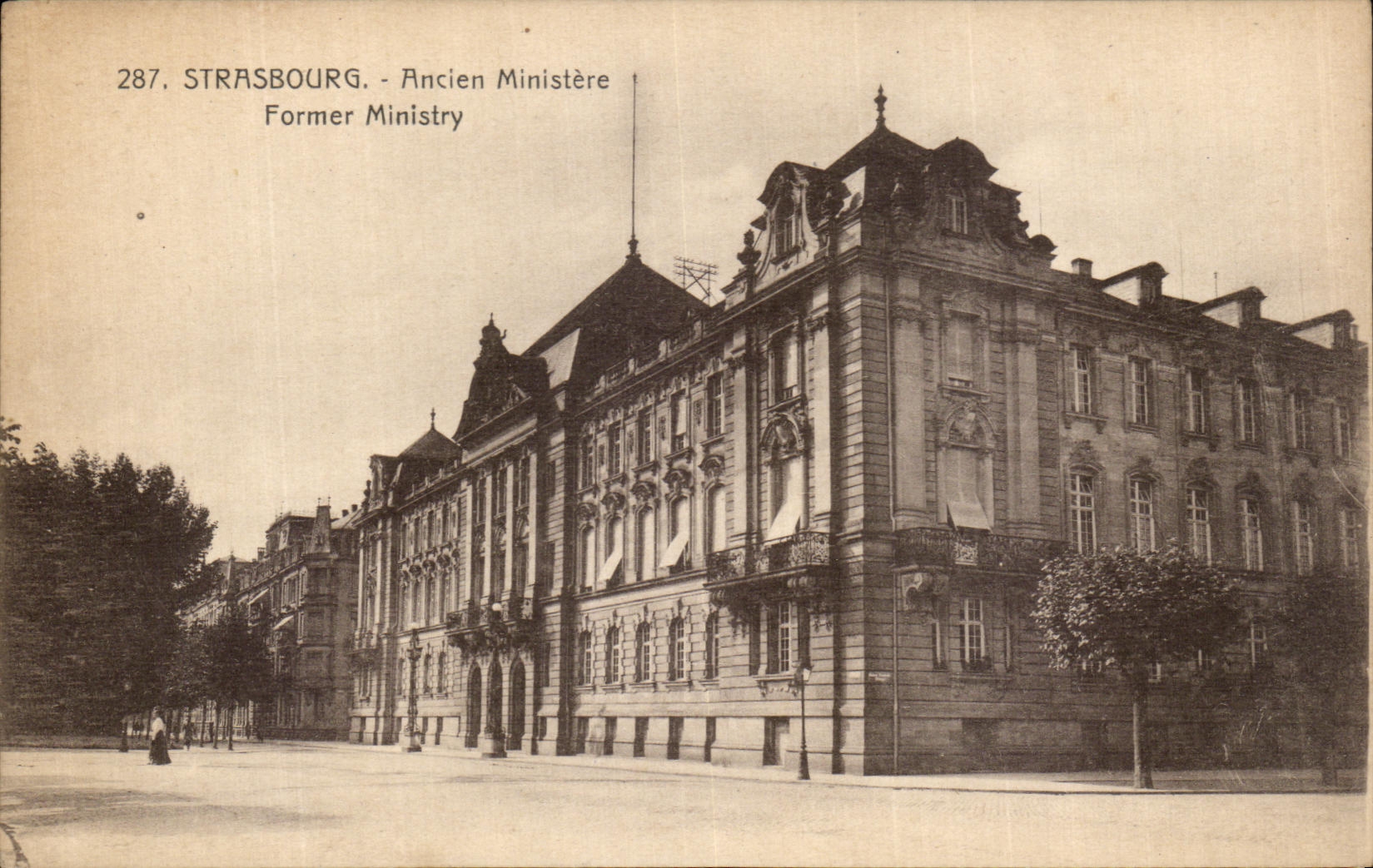VINTAGE POSTCARD Strasbourg Old Ministry