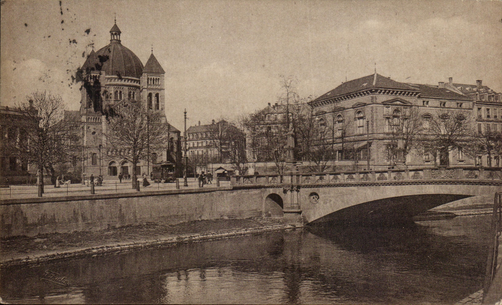 VINTAGE POSTCARD Strasbourg Cath Church of Saint Pierre the Young person