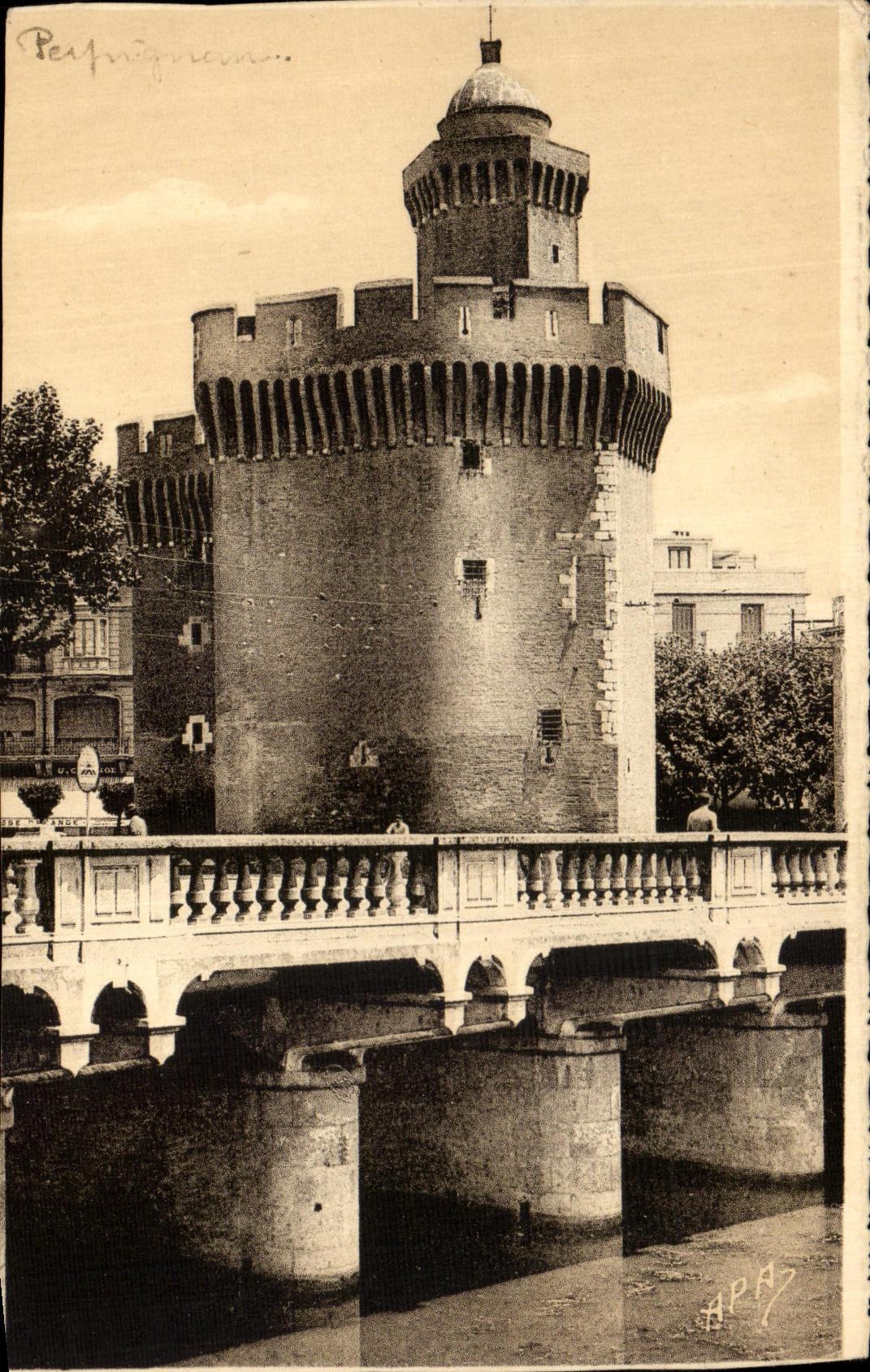 CPA Perpignan La Cathedrale 