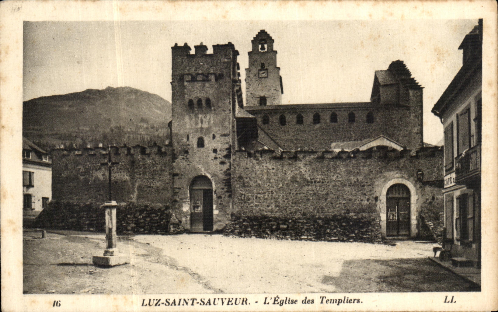 VINTAGE POSTCARD Holy Luz Saver L Church of Templiers