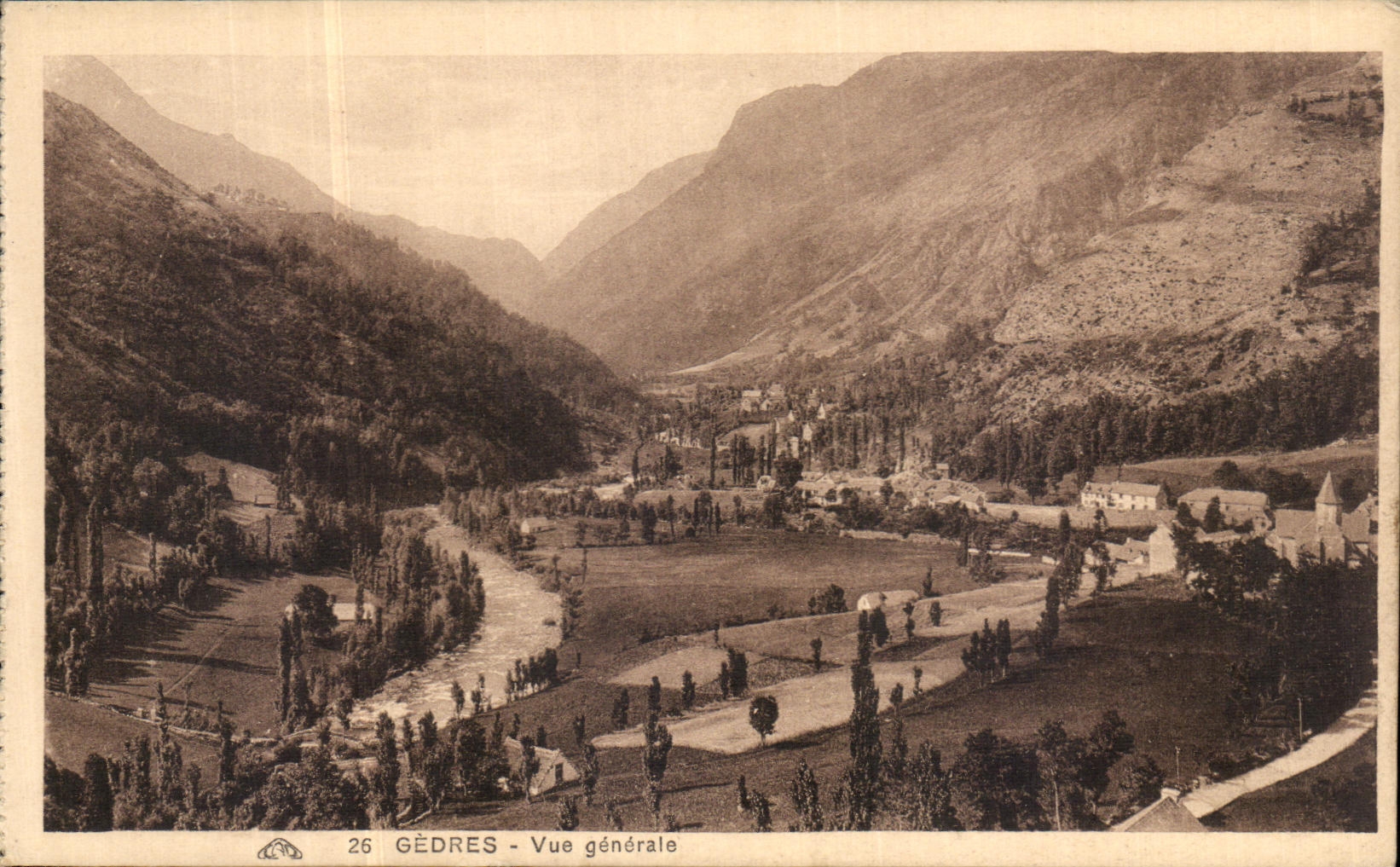 VINTAGE POSTCARD Gedres View