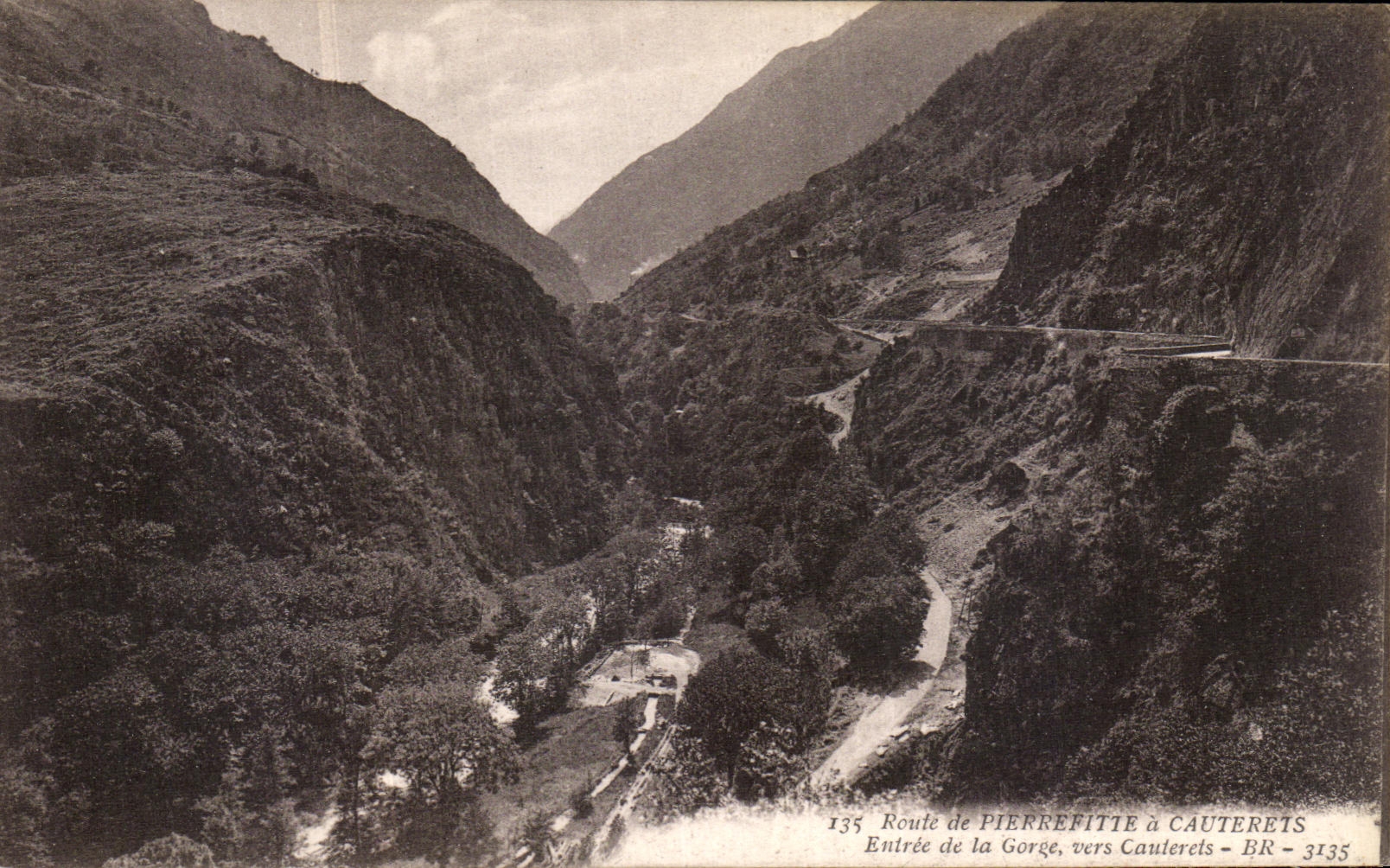 VINTAGE POSTCARD Route of Pierrefitte has Cauterets entered of the throat towards Cauterets