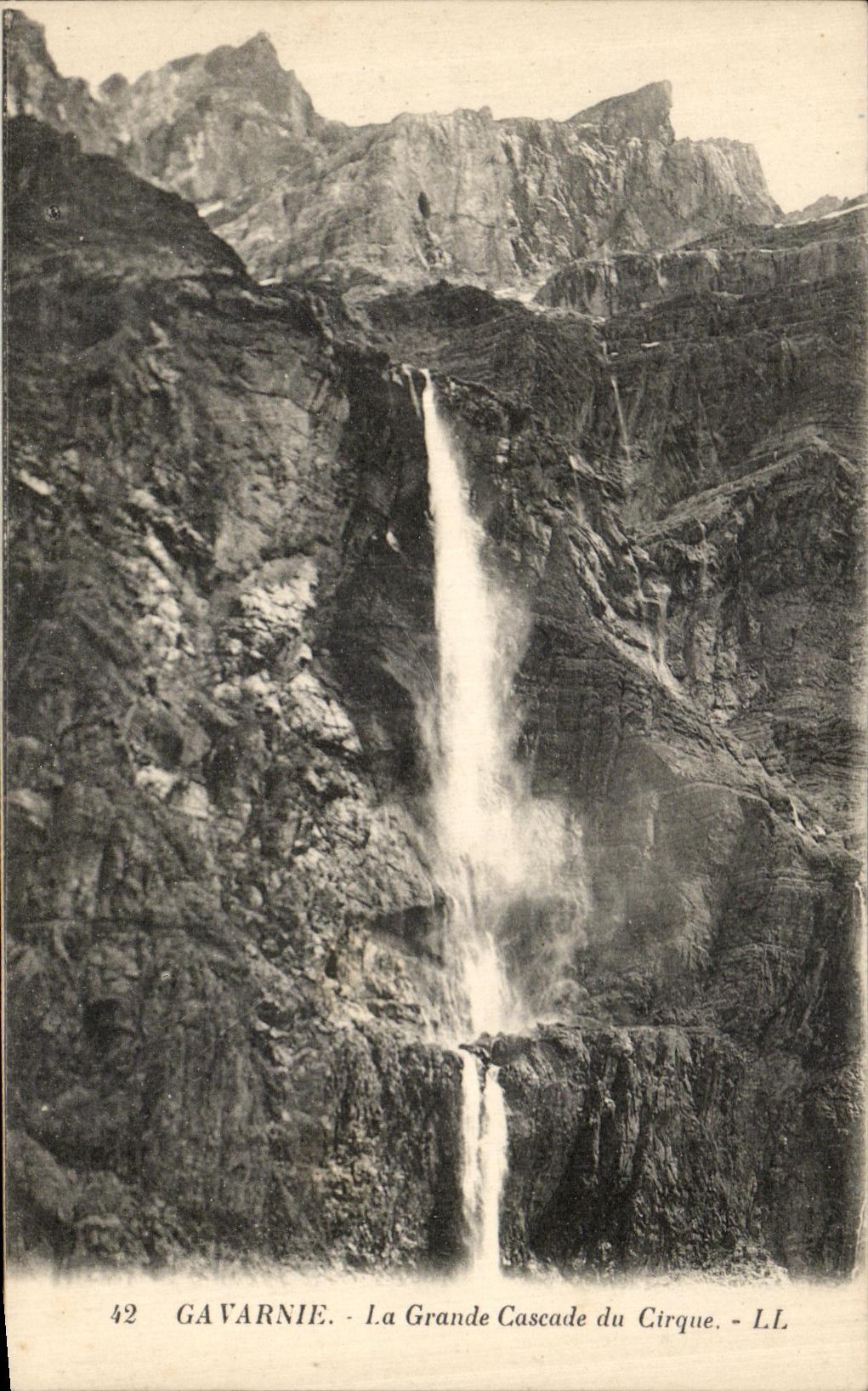 VINTAGE POSTCARD Gavarnie the Large Cascade Of the Circus