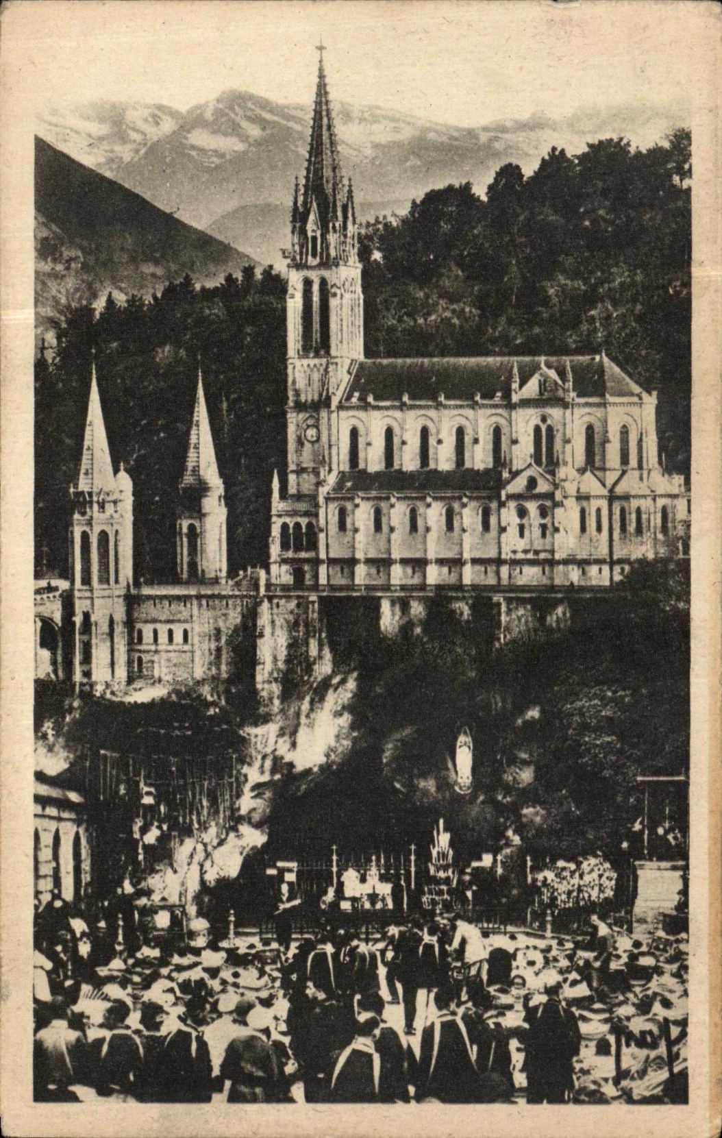VINTAGE POSTCARD Heavy the Basilica And the Cave