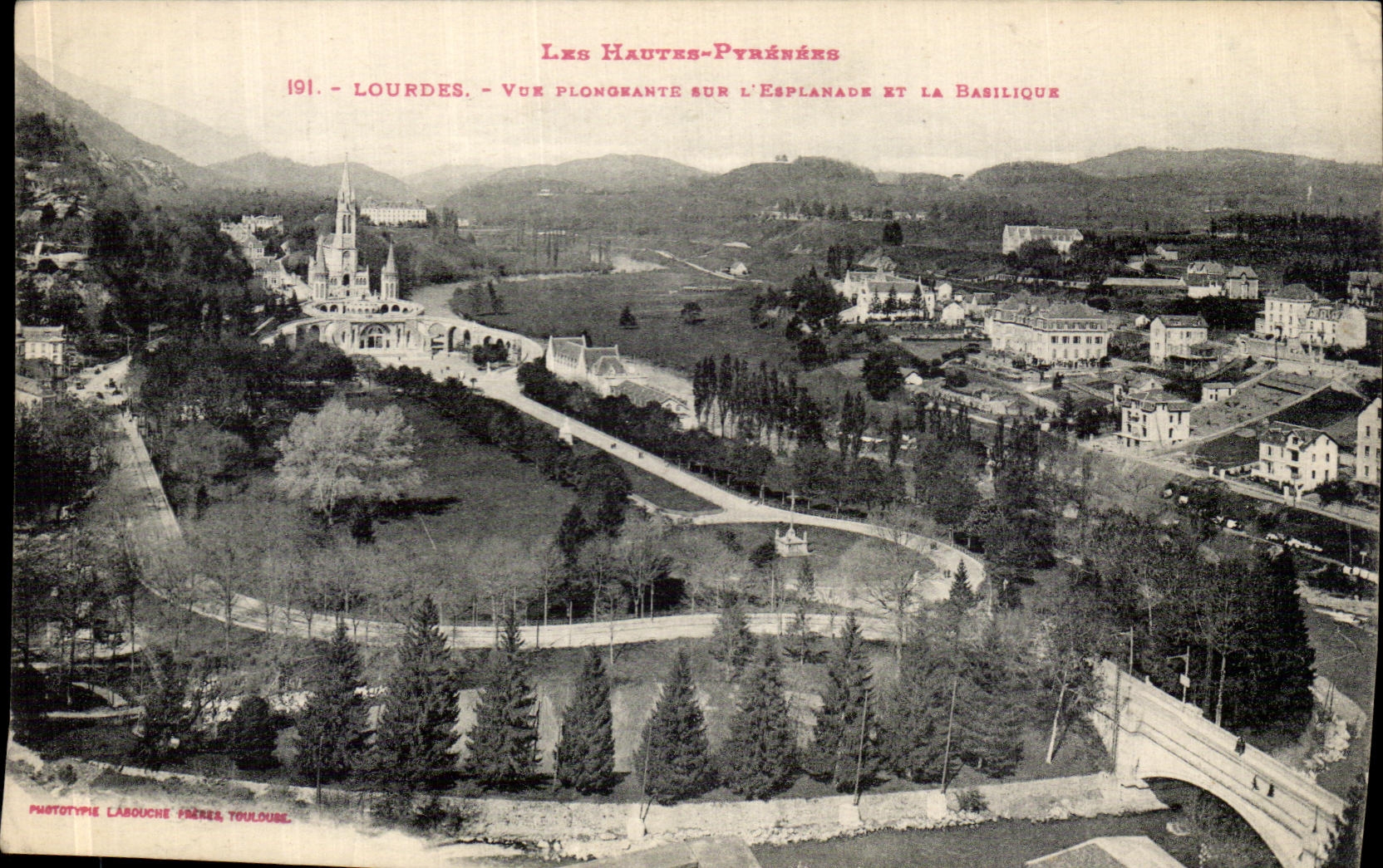 VINTAGE POSTCARD Heavy view from above on L esplanade and the basilica