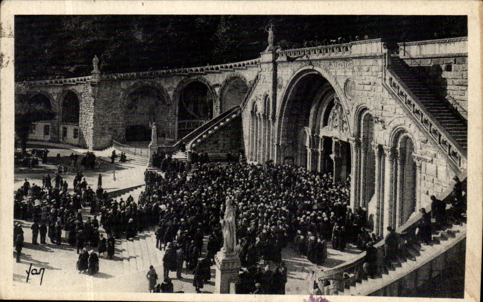 VINTAGE POSTCARD Heavy entry of the rosary