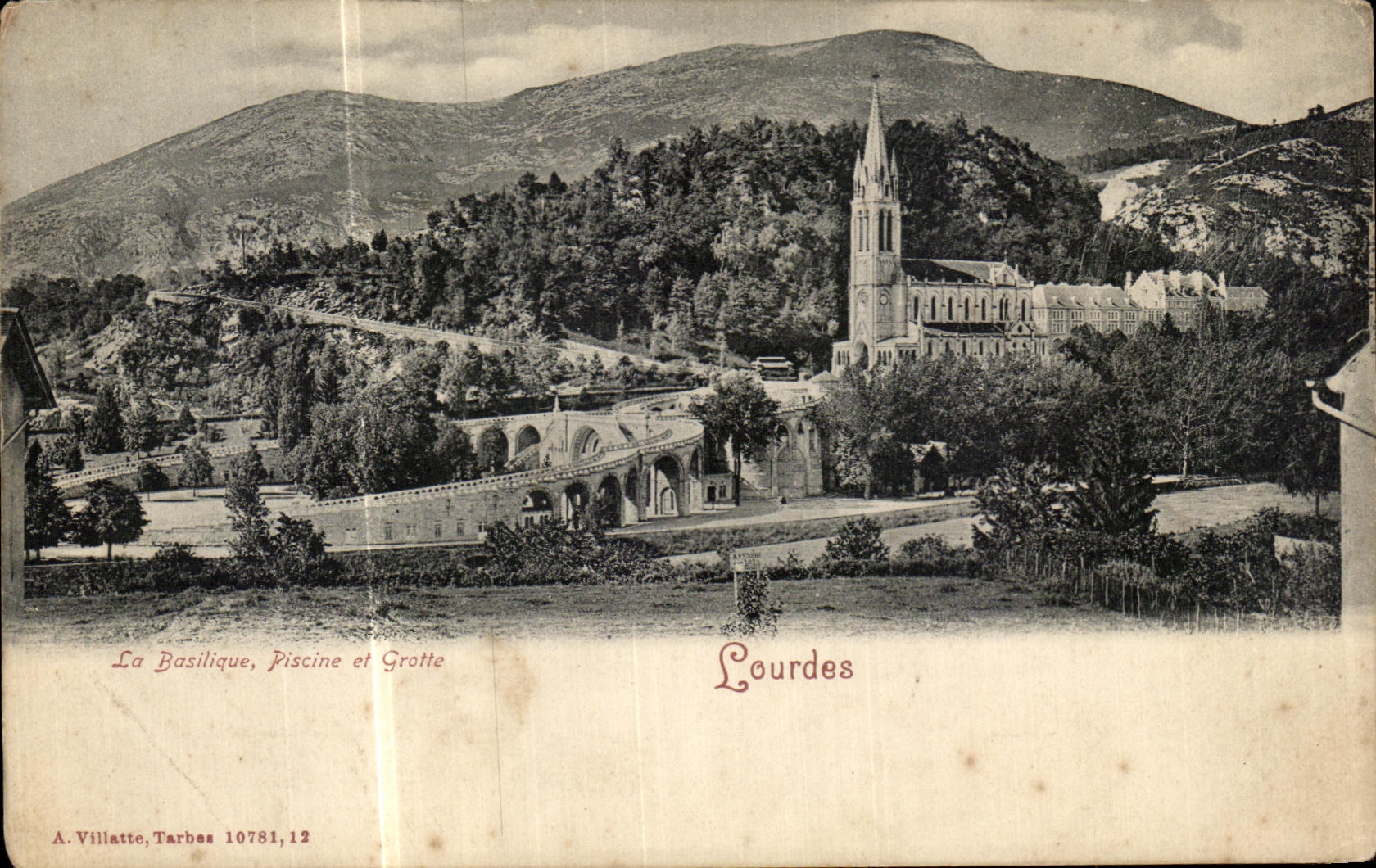 VINTAGE POSTCARD Heavy the basilica Swimming pool and cave