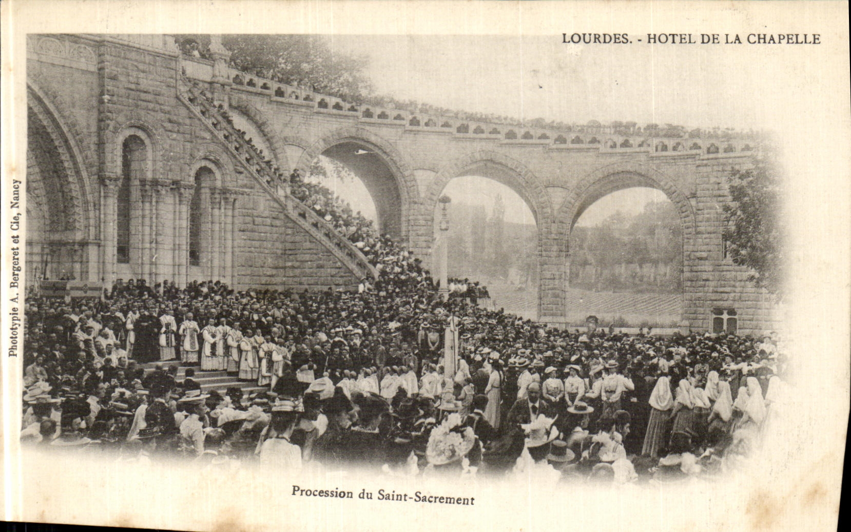 VINTAGE POSTCARD Heavy Hotel Of the Vault