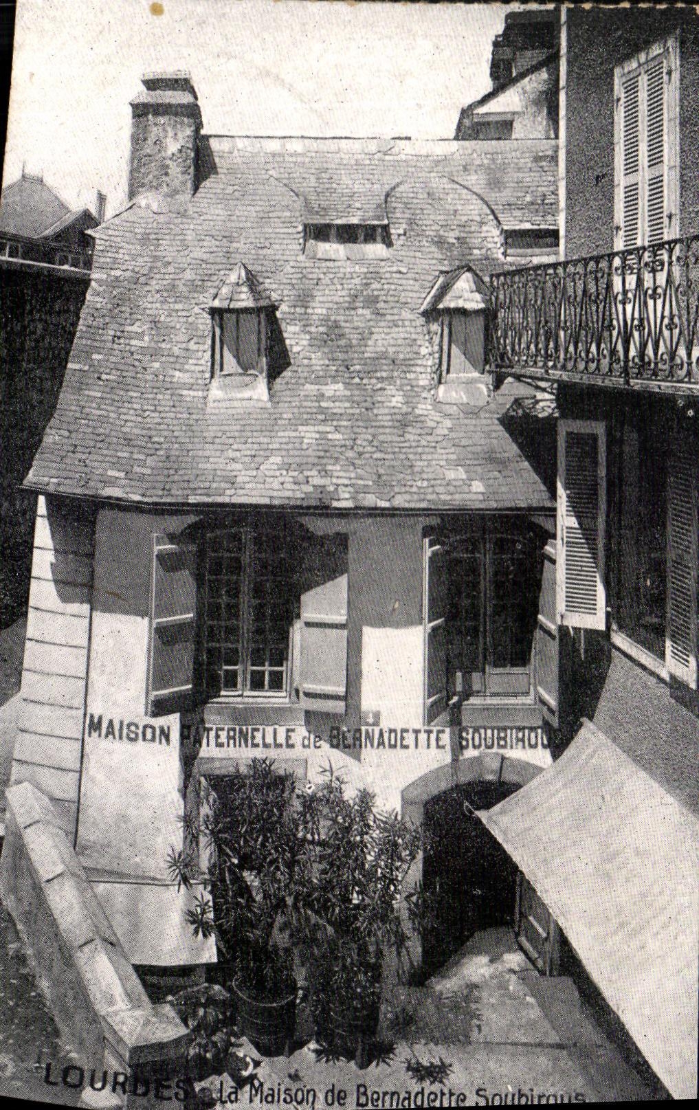 VINTAGE POSTCARD Heavy house of Bernadette Soubirous