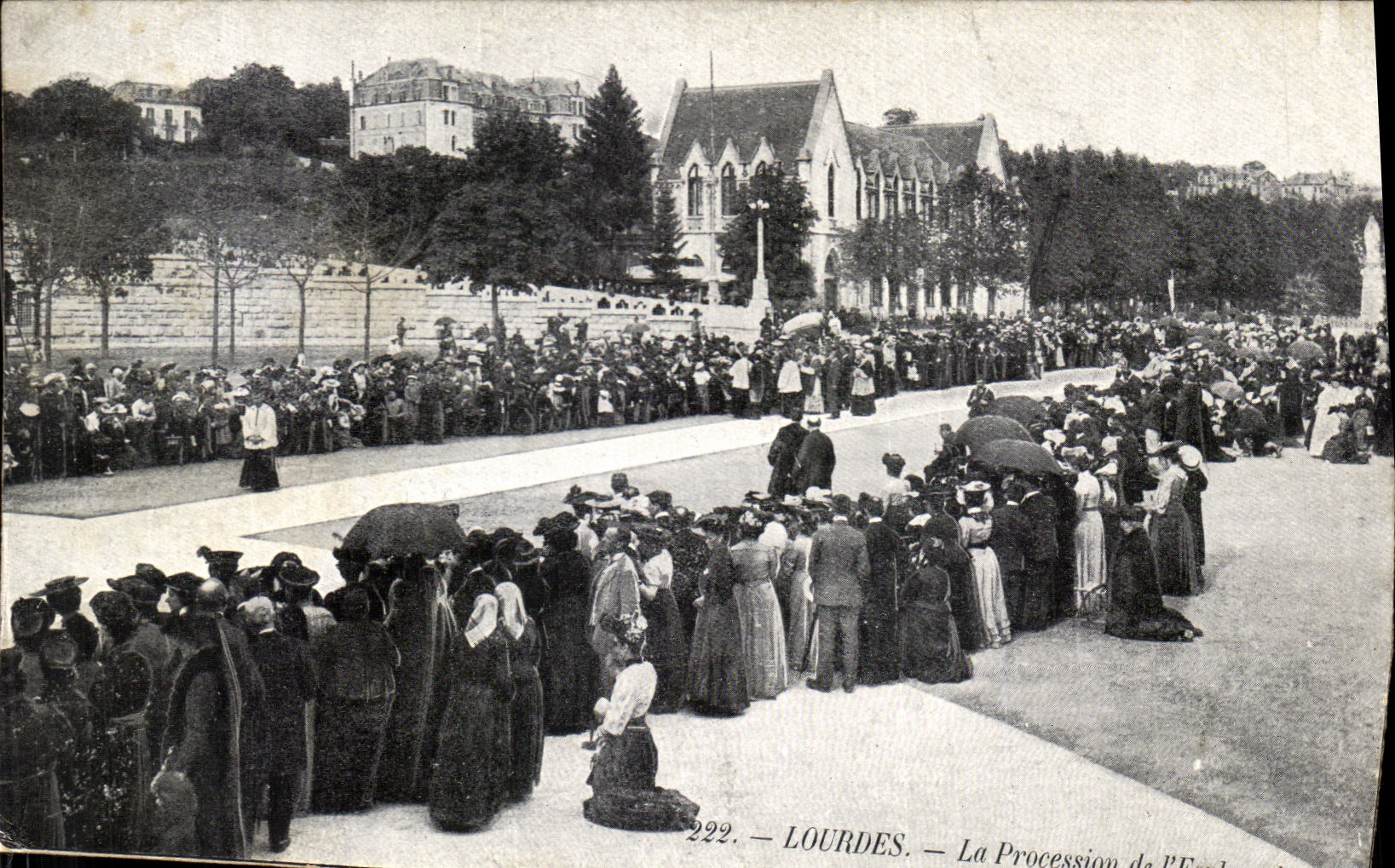 VINTAGE POSTCARD Heavy the Procession of L esplanade