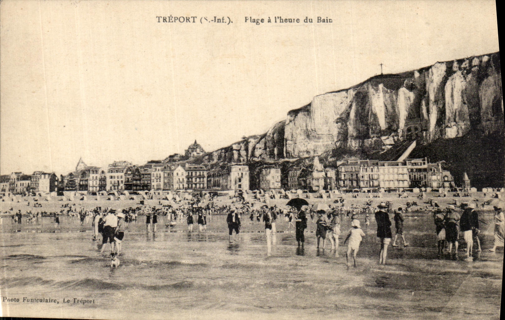 VINTAGE POSTCARD Treport Plage has L Hour of the Bath