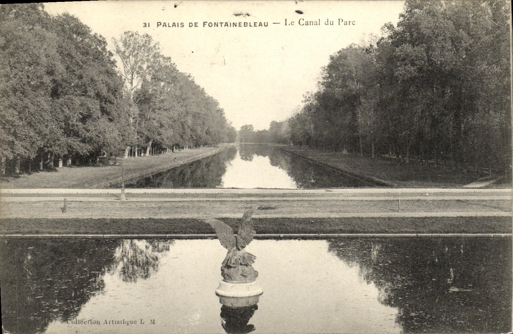 VINTAGE POSTCARD Castle of Fontainebleau the Canal Of the Park